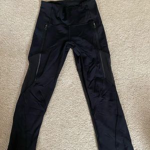 lululemon black leggings zip pockets mesh size 2